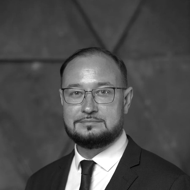 Сергей Месяцев